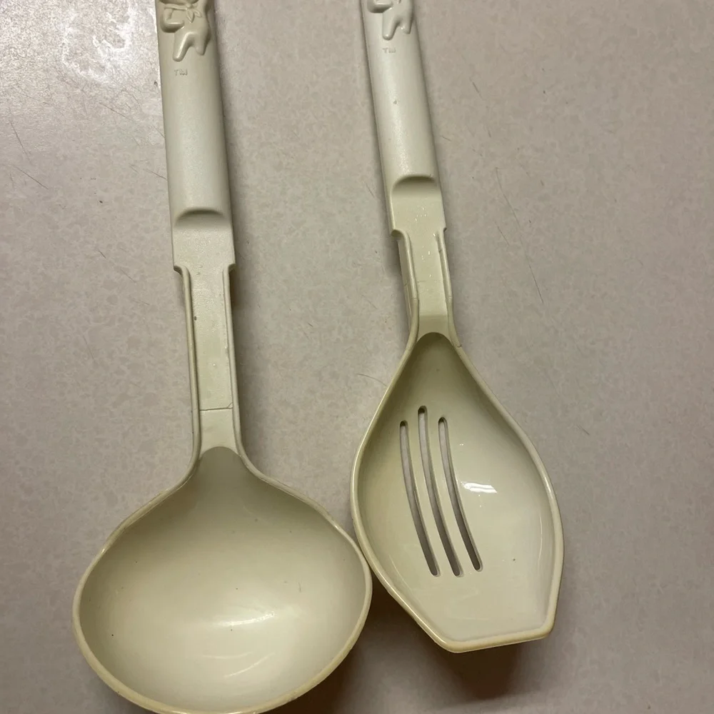 Vintage Pillsbury Dough boy Untesils